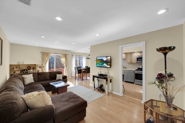 24 Catherine Court, Laurence Harbor, NJ 08879