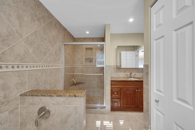 24 Catherine Court, Laurence Harbor, NJ 08879