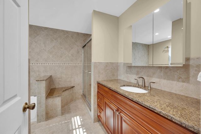 24 Catherine Court, Laurence Harbor, NJ 08879