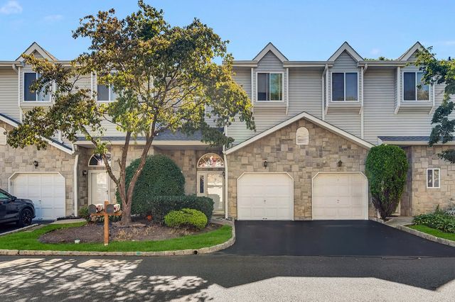 24 Catherine Court, Laurence Harbor, NJ 08879