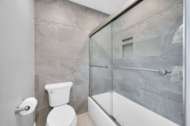 24 Catherine Court, Laurence Harbor, NJ 08879
