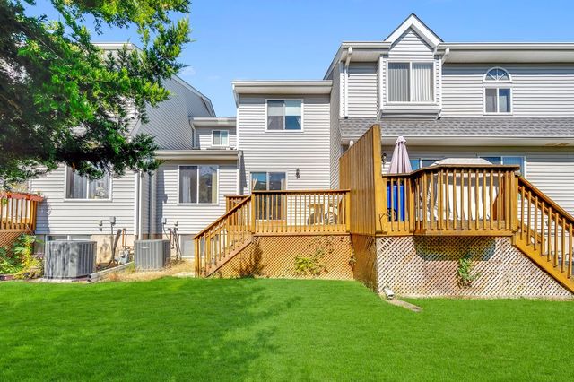 24 Catherine Court, Laurence Harbor, NJ 08879