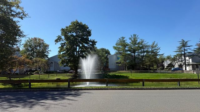 24 Catherine Court, Laurence Harbor, NJ 08879