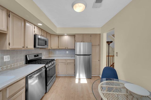 24 Catherine Court, Laurence Harbor, NJ 08879