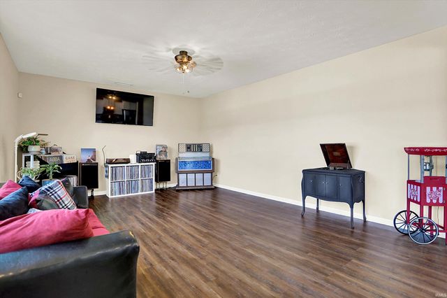 2087 Mach Lane, Franklin, IN 46131