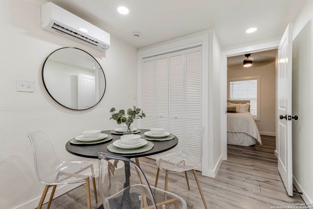 324 Overlook Rd, San Antonio, TX 78233