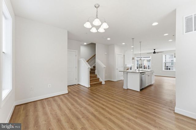 169 KANDINSKY LOOP, Silver Spring, MD 20906