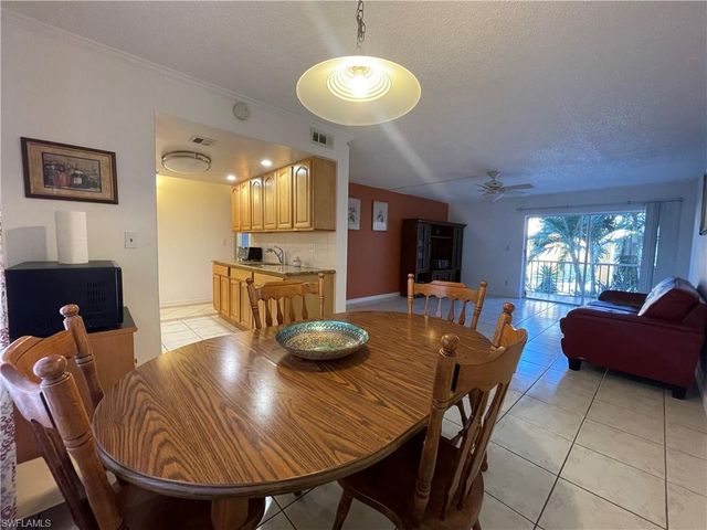 2366 E Mall DR # 304, Fort Myers, FL 33901