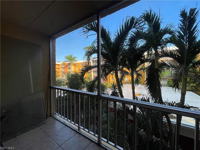 2366 E Mall DR # 304, Fort Myers, FL 33901