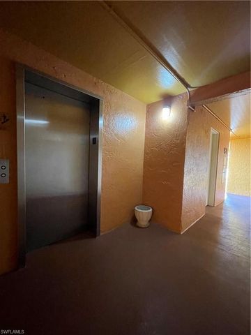 2366 E Mall DR # 304, Fort Myers, FL 33901