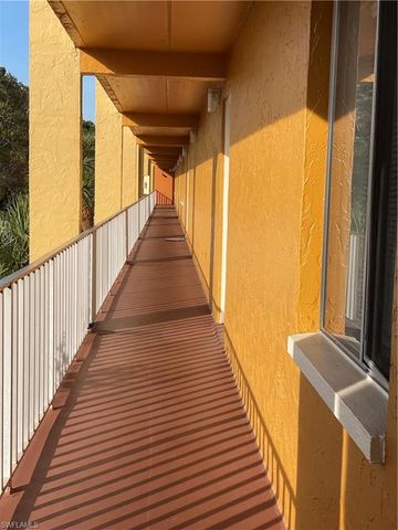 2366 E Mall DR # 304, Fort Myers, FL 33901