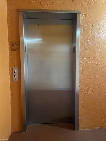 2366 E Mall DR # 304, Fort Myers, FL 33901