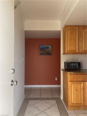 2366 E Mall DR # 304, Fort Myers, FL 33901