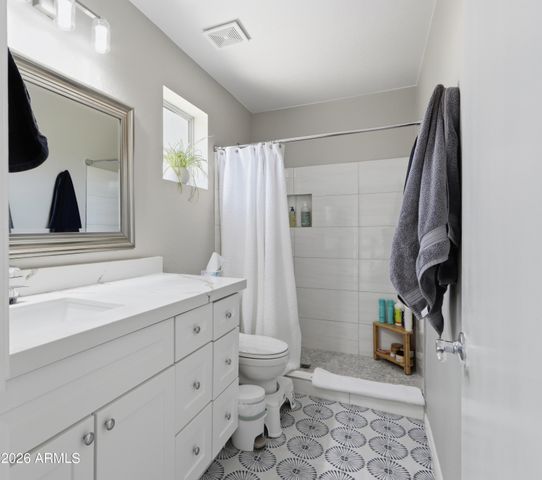 2135 E DANBURY Road, Phoenix, AZ 85022