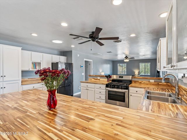 2660 E Darlene Lane, Vail, AZ 85641