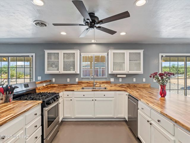 2660 E Darlene Lane, Vail, AZ 85641