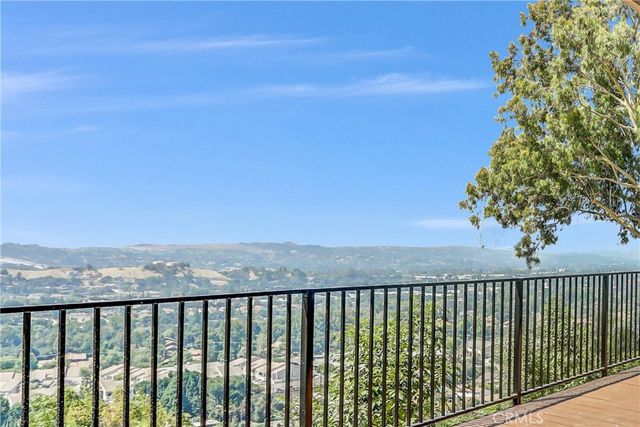 1516 N Shirlmar Avenue, San Dimas, CA 91773