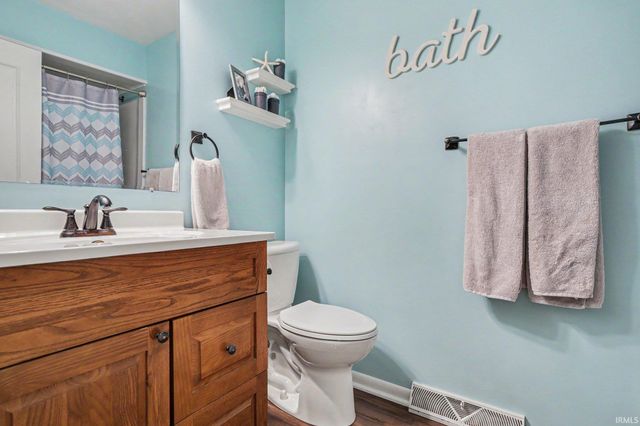 515 Sunset Lane, Middlebury, IN 46540