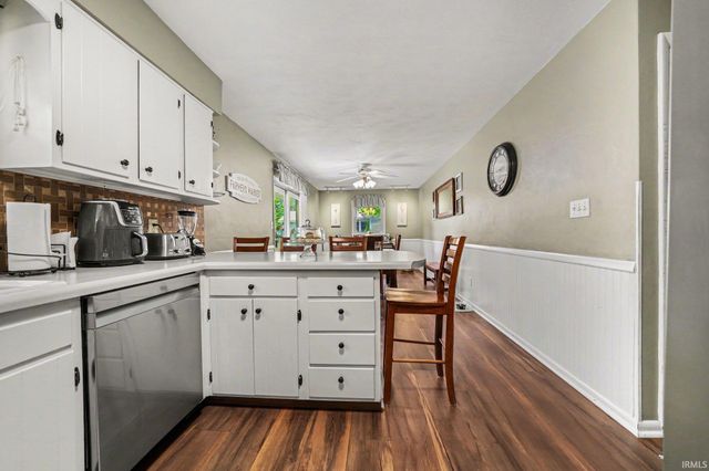 515 Sunset Lane, Middlebury, IN 46540
