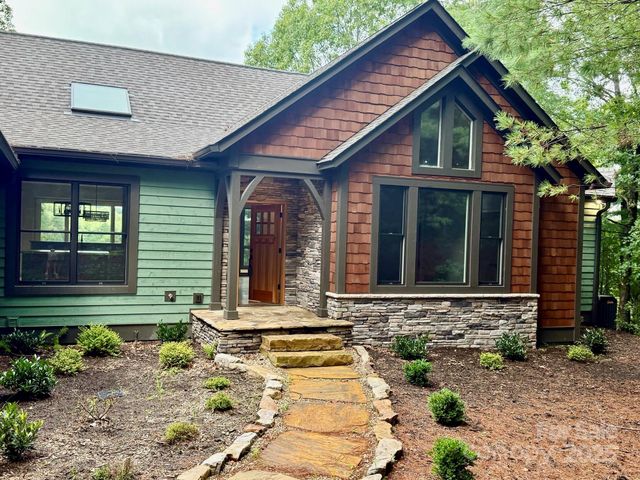 5039 Connestee Trail, Brevard, NC 28712