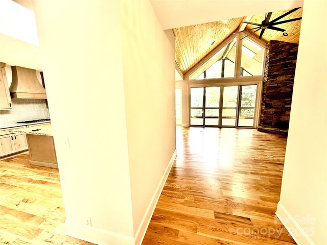 5039 Connestee Trail, Brevard, NC 28712