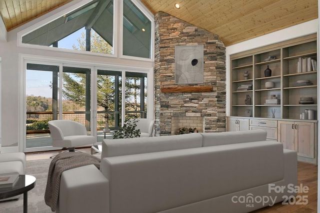 5039 Connestee Trail, Brevard, NC 28712