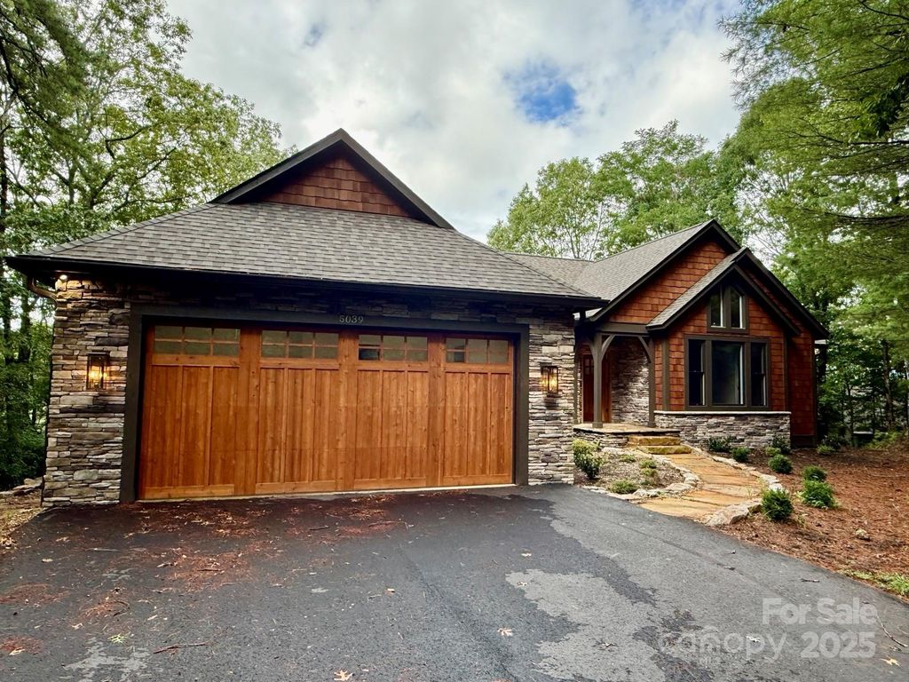 5039 Connestee Trail, Brevard, NC 28712