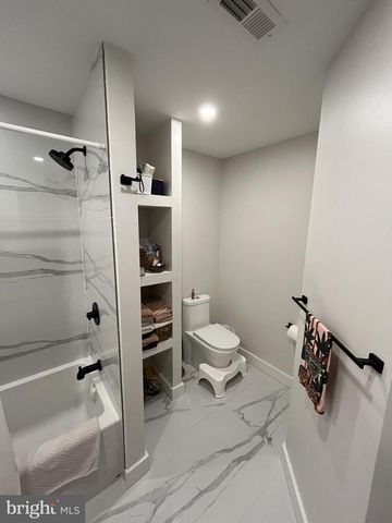 1323 S 22ND ST, Philadelphia, PA 19146