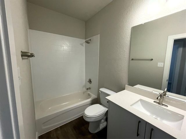 9801 Grosbeak Lane, Magnolia, TX 77354