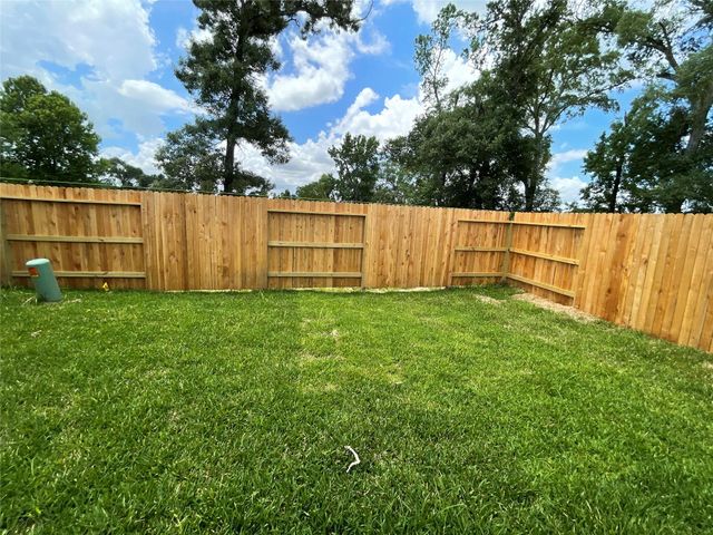 9801 Grosbeak Lane, Magnolia, TX 77354