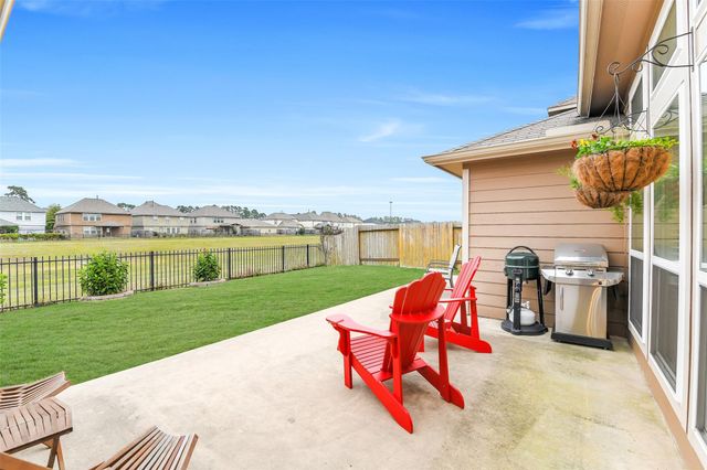 10198 N Whimbrel Circle N, Conroe, TX 77385