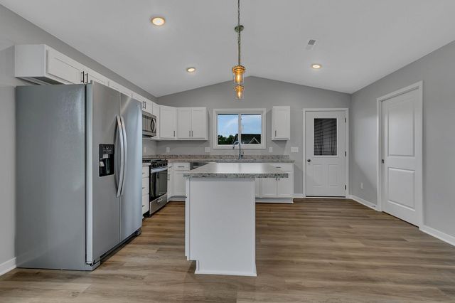 24317 19th Avenue, Saint Augusta, MN 56301