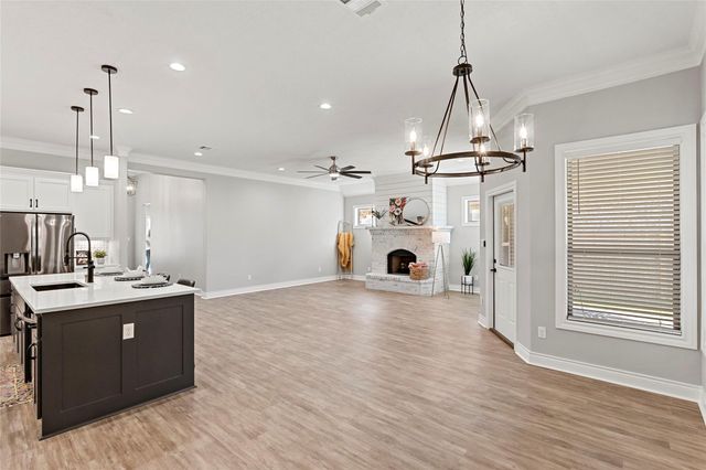 2912 Goldberg Drive, Bryan, TX 77808