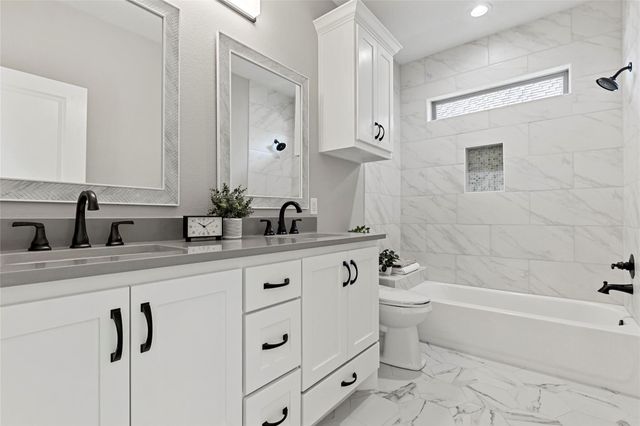 2912 Goldberg Drive, Bryan, TX 77808