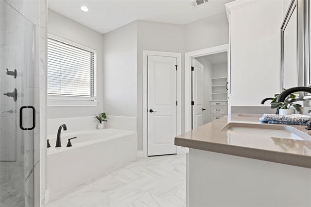 2912 Goldberg Drive, Bryan, TX 77808