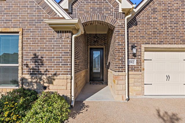 2912 Goldberg Drive, Bryan, TX 77808
