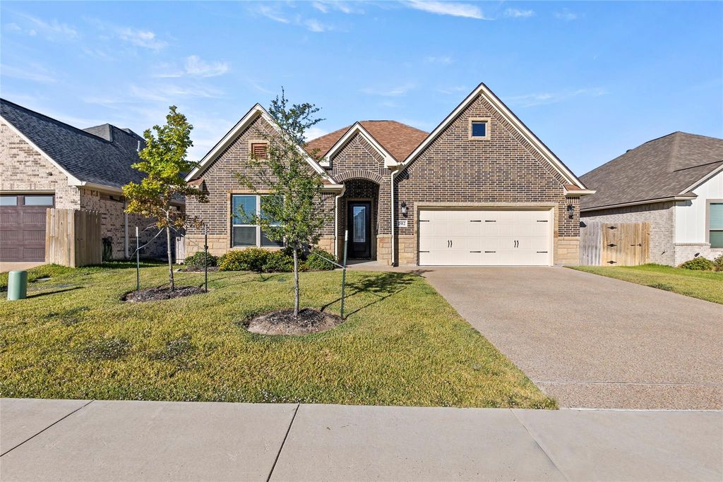 2912 Goldberg Drive, Bryan, TX 77808
