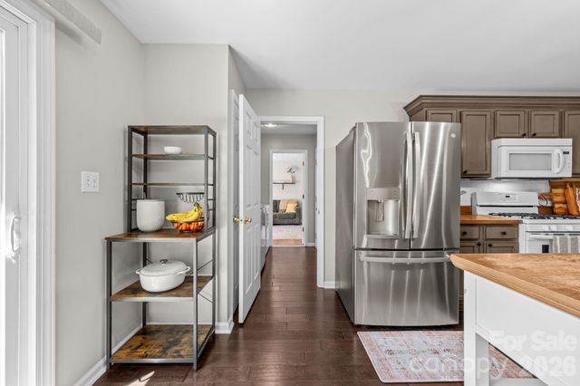 8015 Leisure Lane, Huntersville, NC 28078