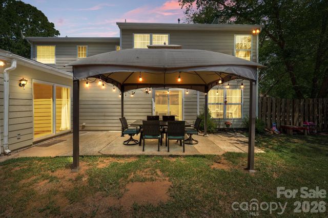 8015 Leisure Lane, Huntersville, NC 28078