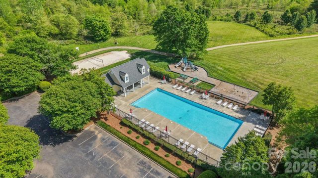 8015 Leisure Lane, Huntersville, NC 28078