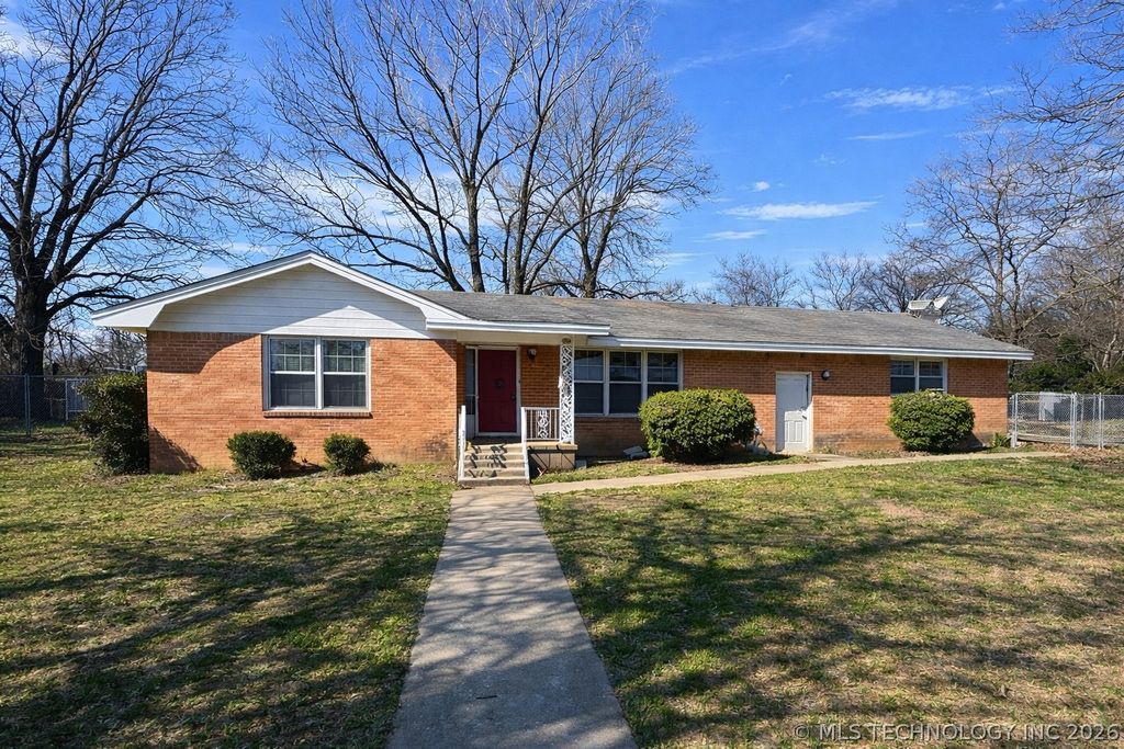 501 S 30th Street, Muskogee, OK 74401