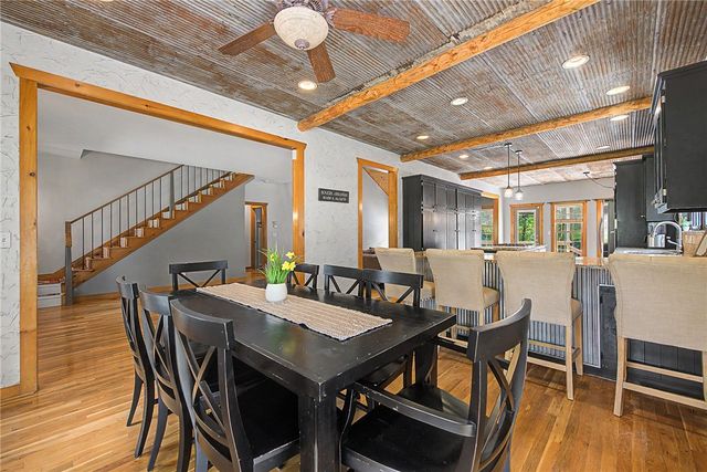 9570 Palomino Drive, Rogers, AR 72758