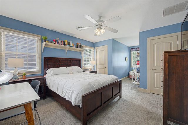 9570 Palomino Drive, Rogers, AR 72758