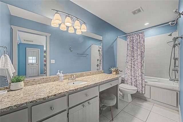 9570 Palomino Drive, Rogers, AR 72758