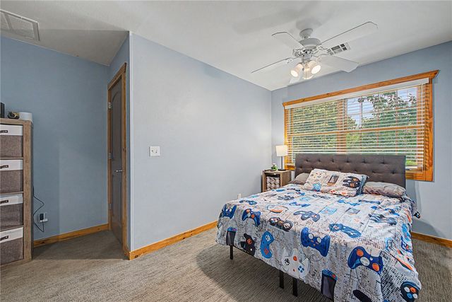 9570 Palomino Drive, Rogers, AR 72758