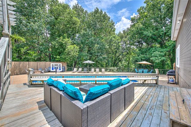 9570 Palomino Drive, Rogers, AR 72758