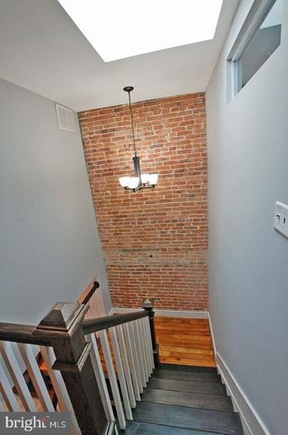 230 E BARNEY ST, Baltimore, MD 21230