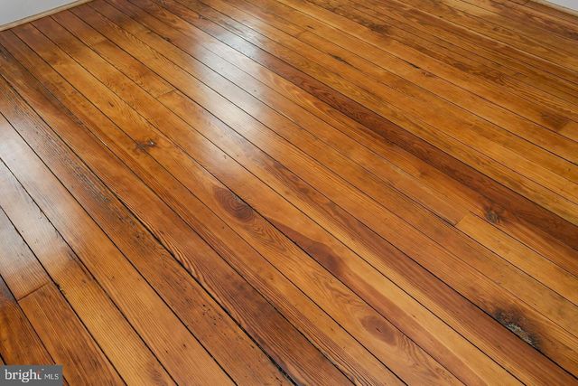 230 E BARNEY ST, Baltimore, MD 21230