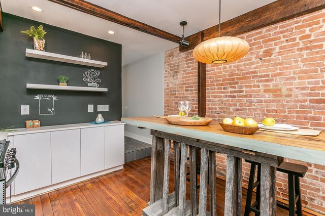 230 E BARNEY ST, Baltimore, MD 21230