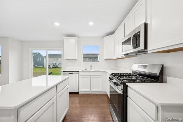 649 Swift Creek Drive, Chelsea, MI 48118